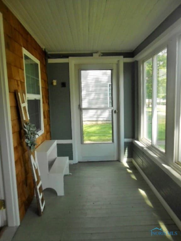 218 W Buckeye Ave, Ada, OH 45810 - photo 5