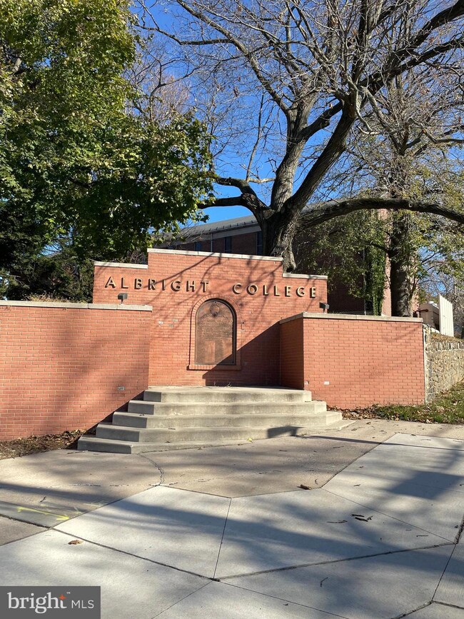 1208 Linden St, Reading, PA 19604 - photo 7