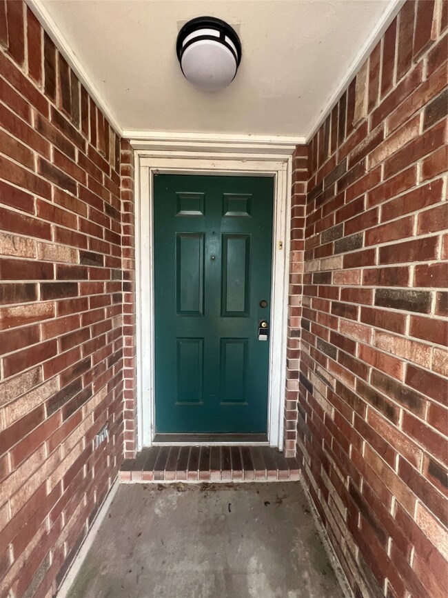 1506 Ruellen Ln, Houston, TX 77038 - photo 3