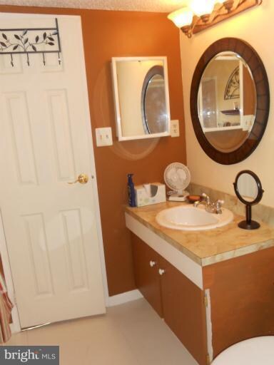 11820 Breton Ct unit 11B, Reston, VA 20191 - photo 5