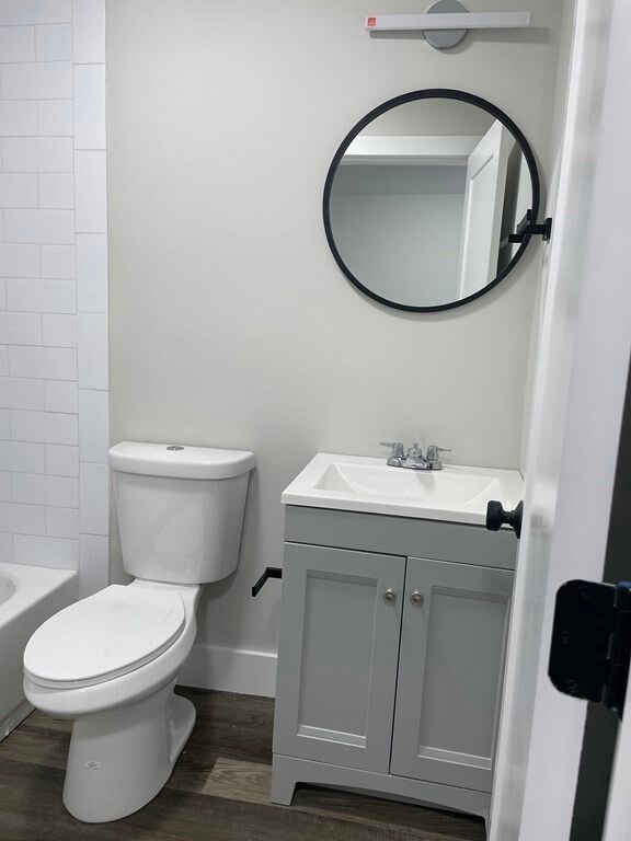 189 E Merrimack St unit 3, Lowell, MA 01852 - photo 4