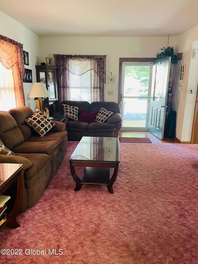 11 Sarella St, Glens Falls, NY 12801 - photo 3