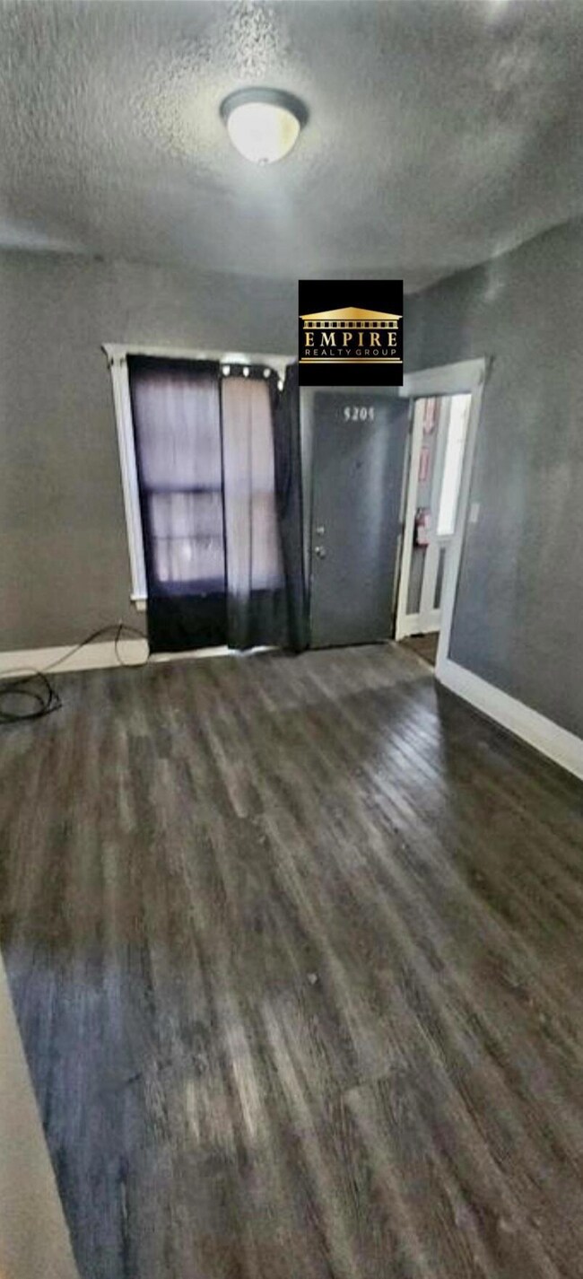 25th living rm