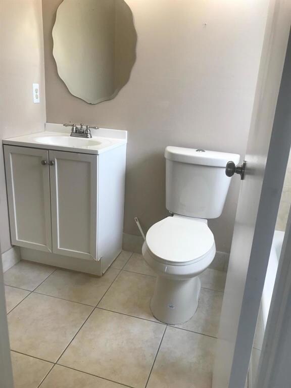 273 Camden L, West Palm Beach, FL 33417 - photo 4