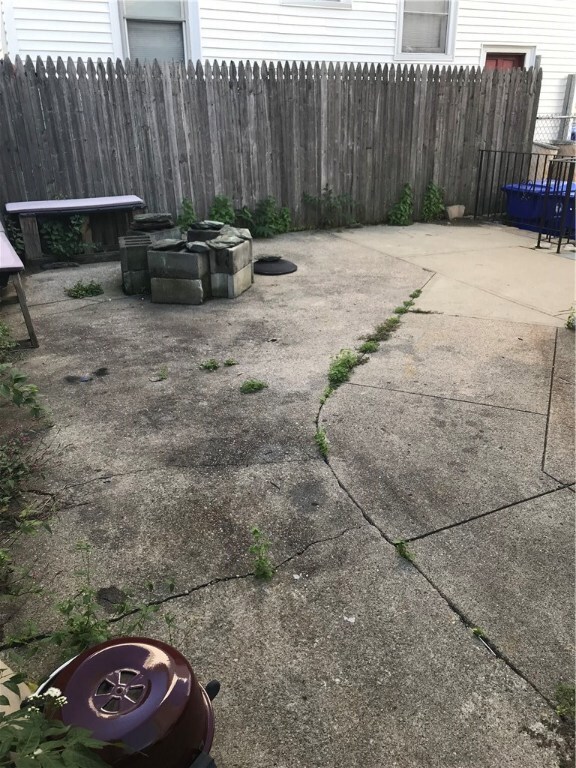 63 Baldwin St, Pawtucket, RI 02860 - photo 3