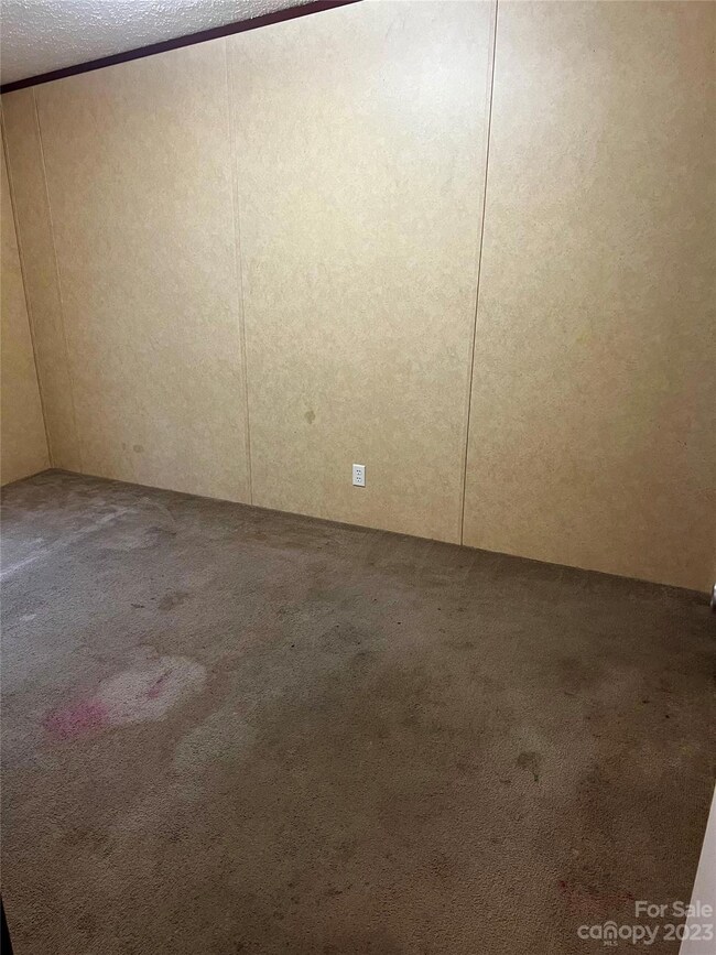 174 Oak Creek Rd, Statesville, NC 28625 - photo 4