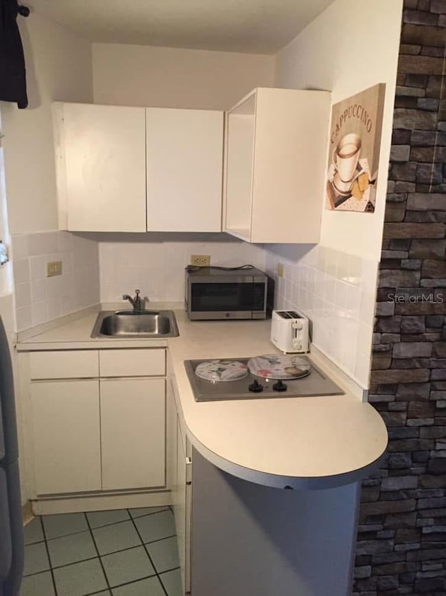 61 Calle Bosque, Mayaguez, PR 00680 - photo 3