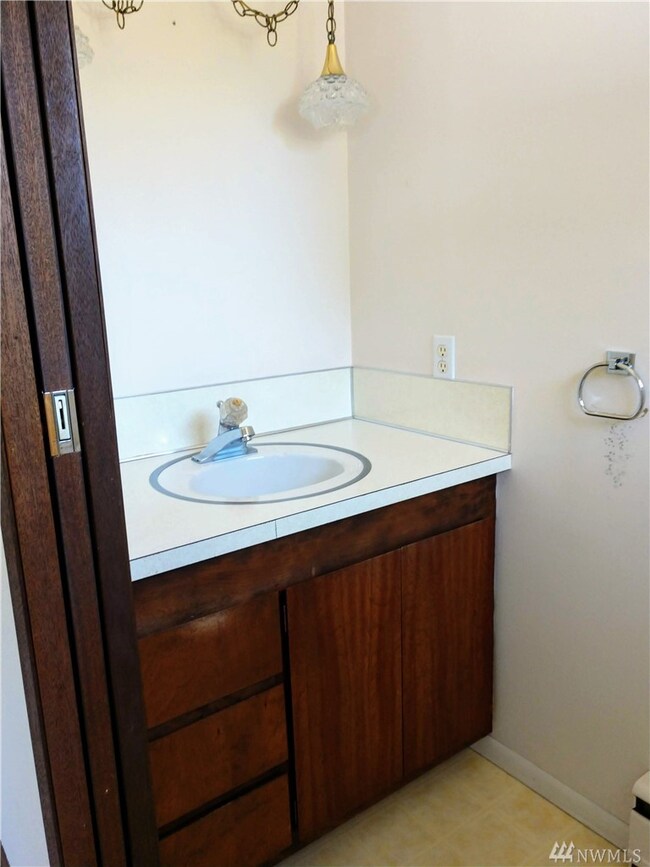 934 E Mcleod Rd, Bellingham, WA 98226 - photo 5