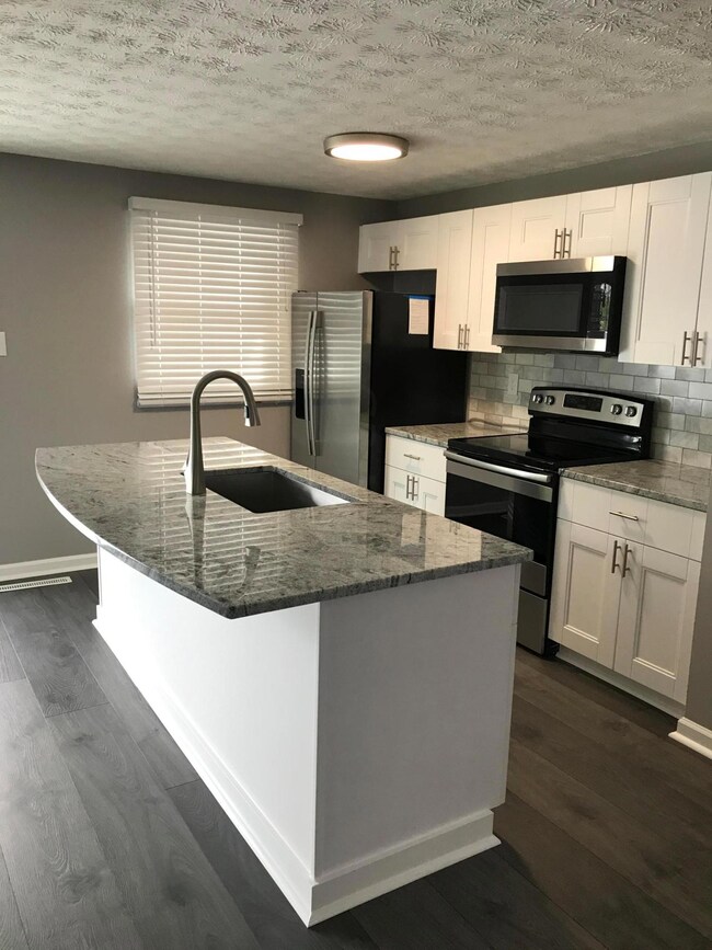 969 Tellega Ave, Columbus, OH 43207 - photo 3