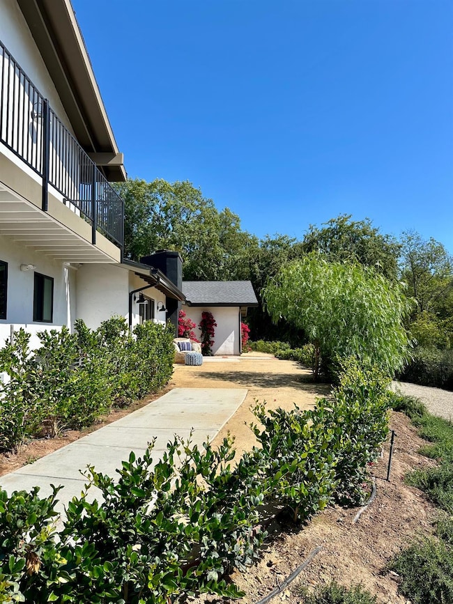1131 Rancho Dr, Ojai, CA 93023 - photo 5