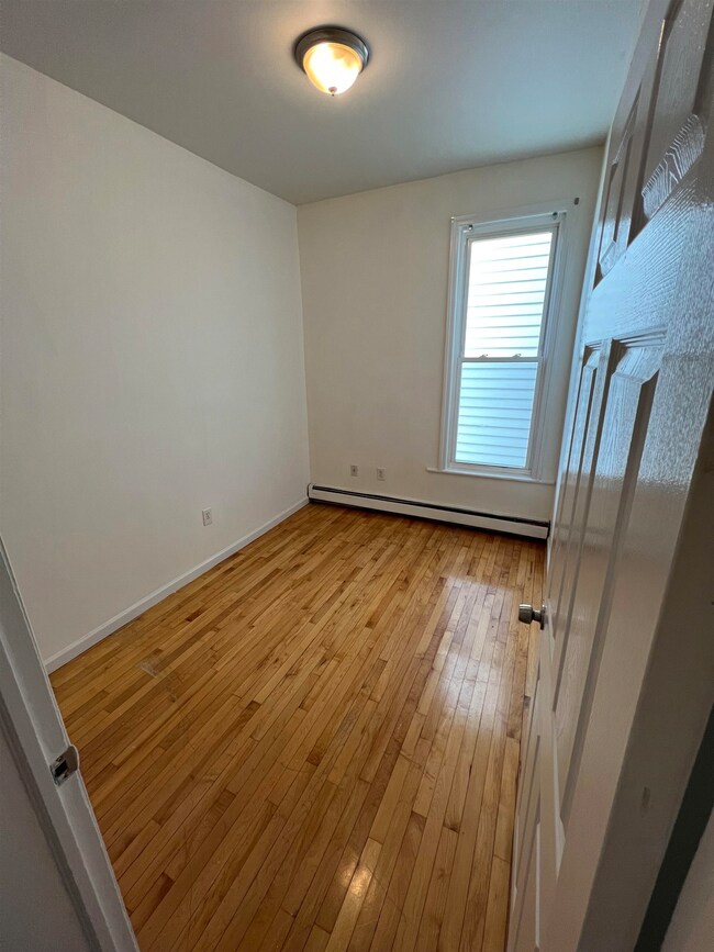 290 Princeton Ave unit 2, Jersey City, NJ 07305 - photo 6