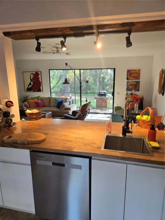 139 Woodland Place, Osprey, FL 34229 - photo 4