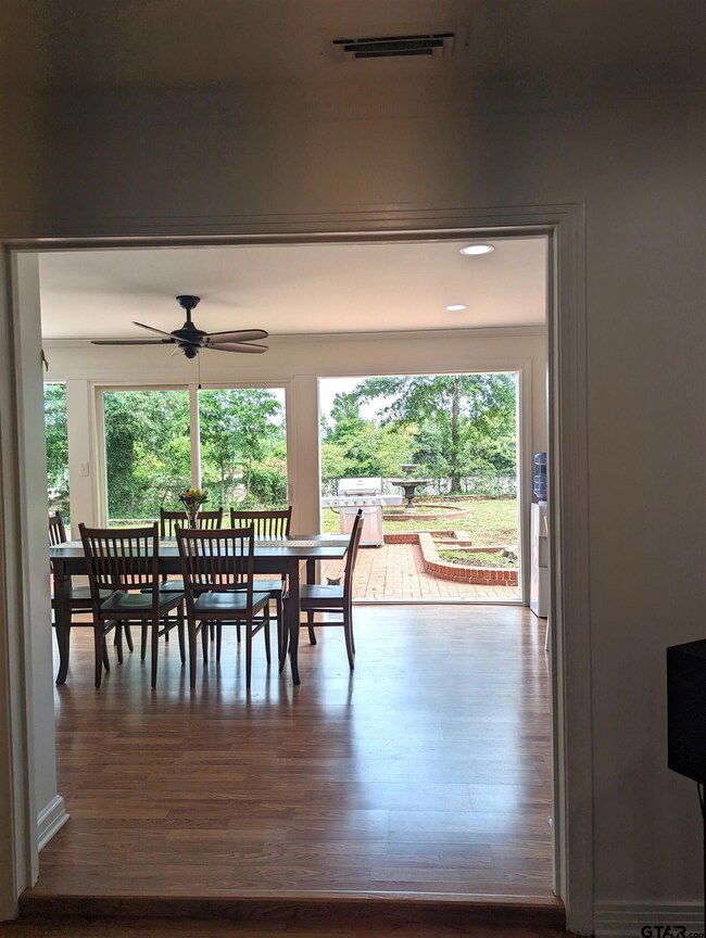 1105 1105 S Azalea Dr, Tyler, TX 75701 - photo 4