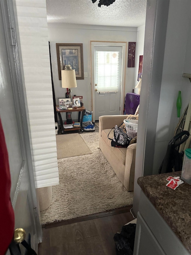 117 Bertch Ave, Waterloo, IA 50702 - photo 3