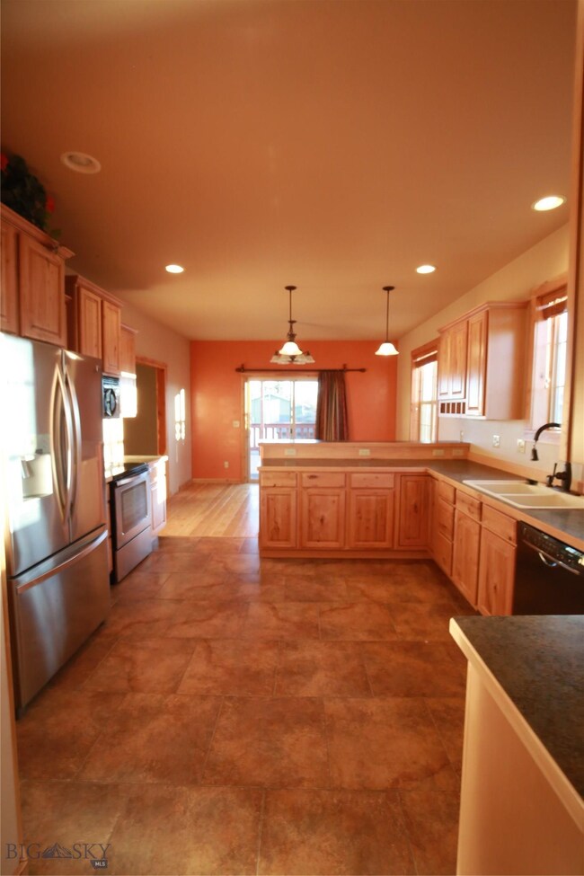 607 E Neal St, Three Forks, MT 59752 - photo 4