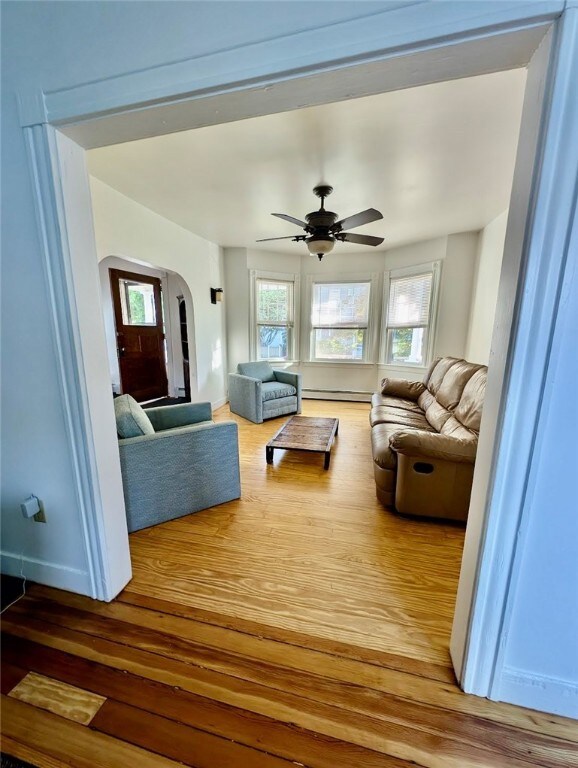 18 Bedlow Ave, Newport, RI 02840 - photo 5