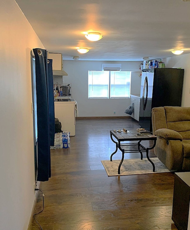 Living Room & Kitchen