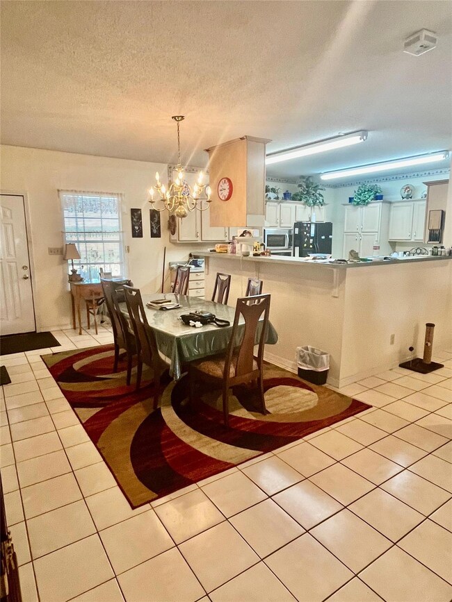 Dining Area - 707