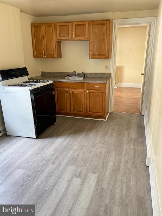 713 N 9th St, Reading, PA 19604 - photo 2