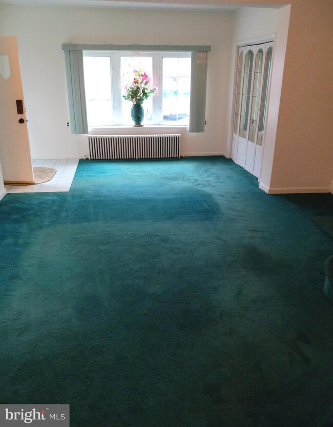 808 Bartram Ave, Darby, PA 19023 - photo 2