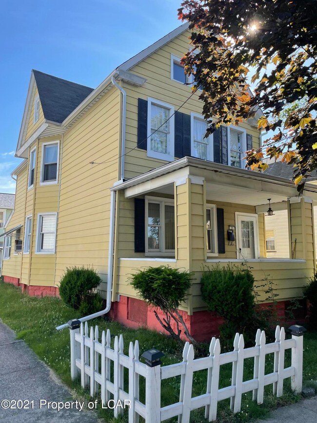 35 Corlear St, Wilkes Barre, PA 18702 - photo 3