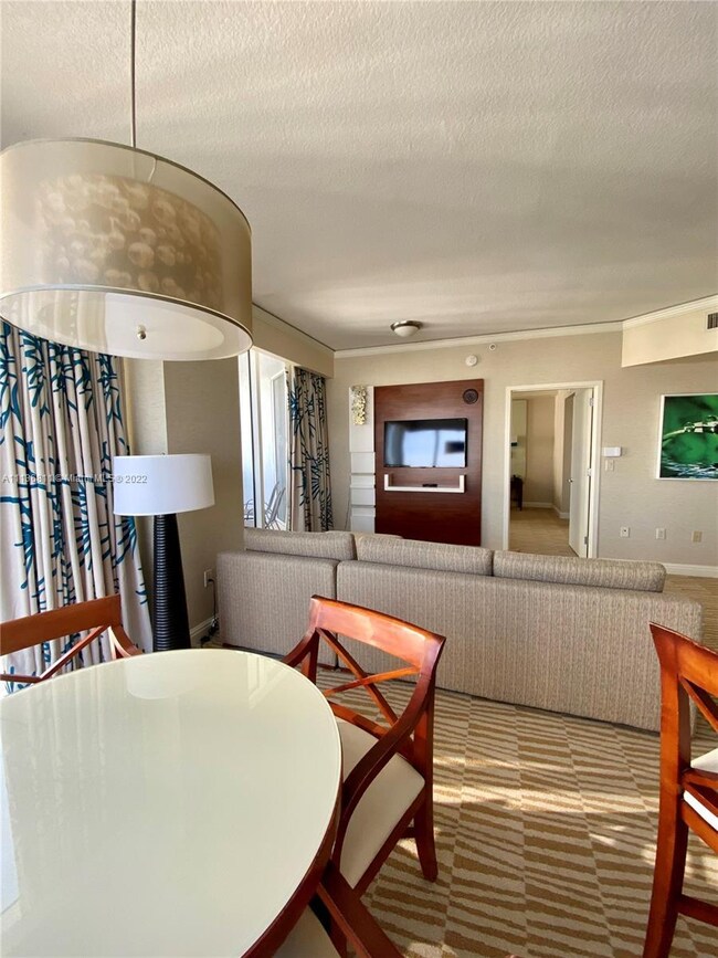 2105 EATING AREA