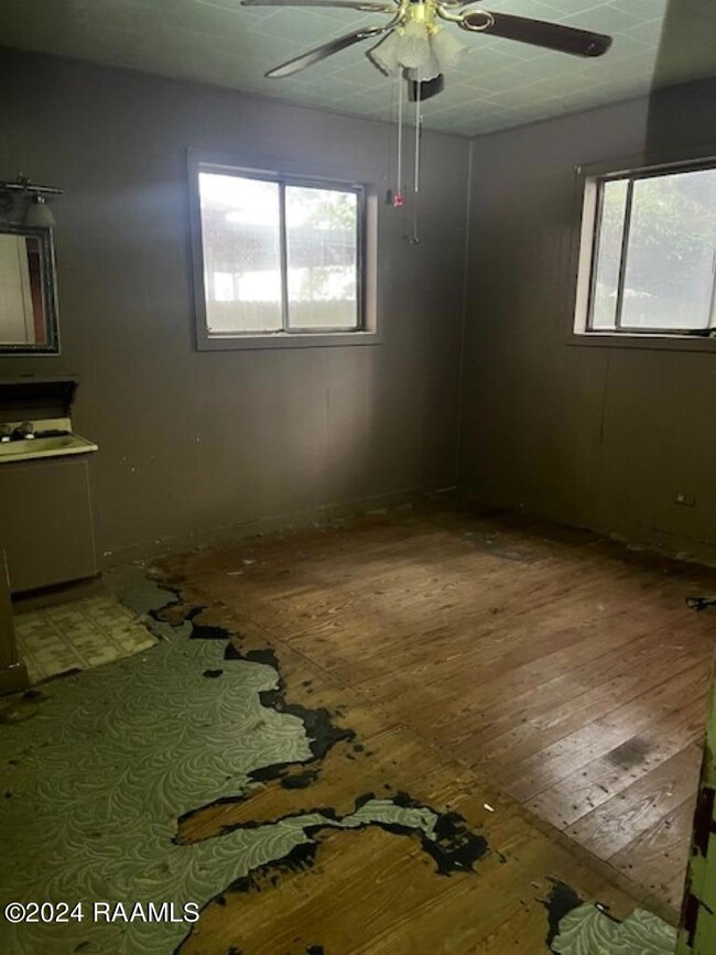 109 Desire St, New Iberia, LA 70560 - photo 5