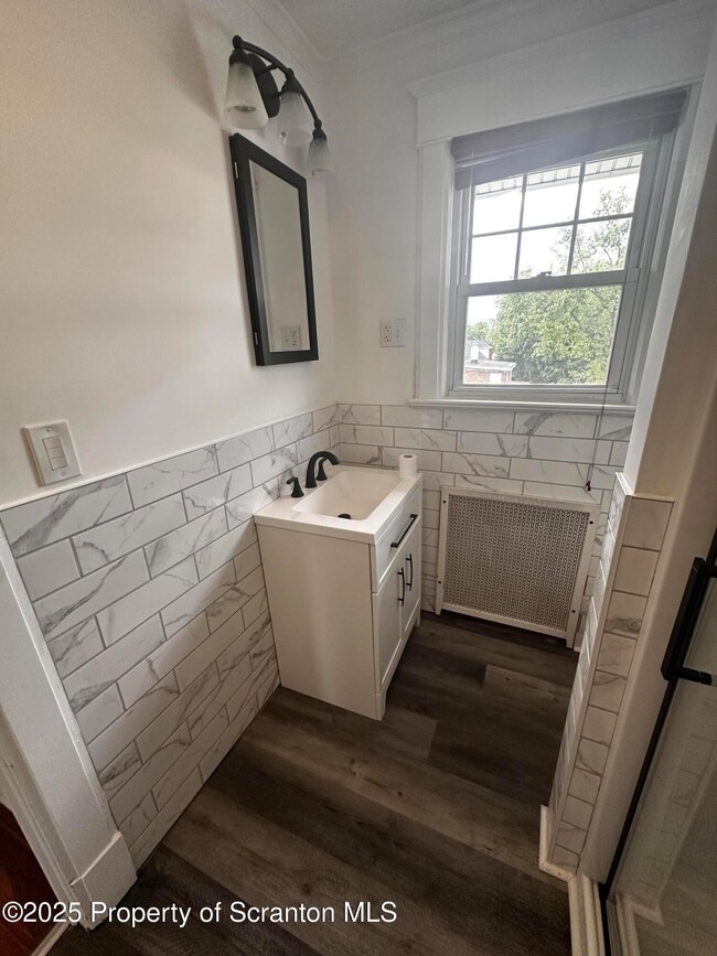 1715 Tripp Ave, Dunmore, PA 18512 - photo 6