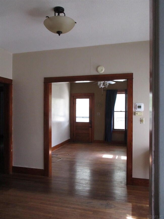 488 S High St, Roanoke, IN 46783 - photo 5