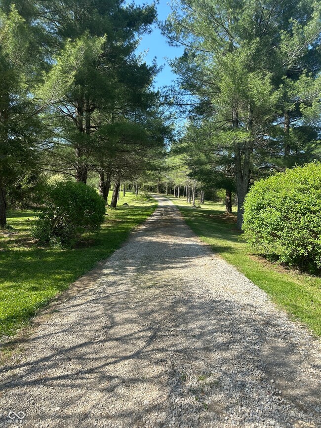 10770 W 650 S, Columbus, IN 47201 - photo 2