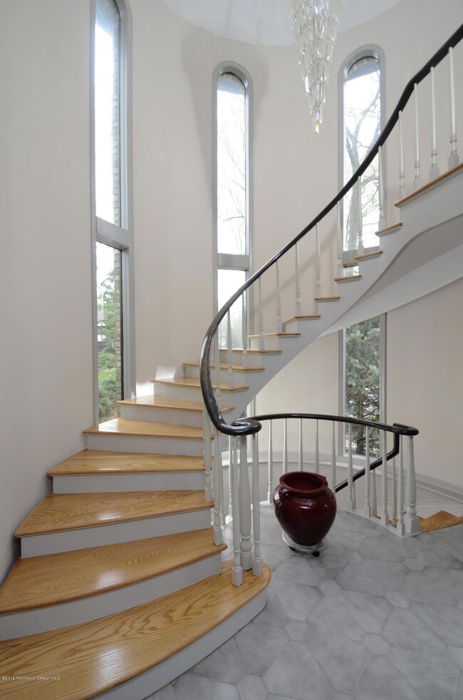 17 Seven Oaks Dr, Holmdel, NJ 07733 - photo 4