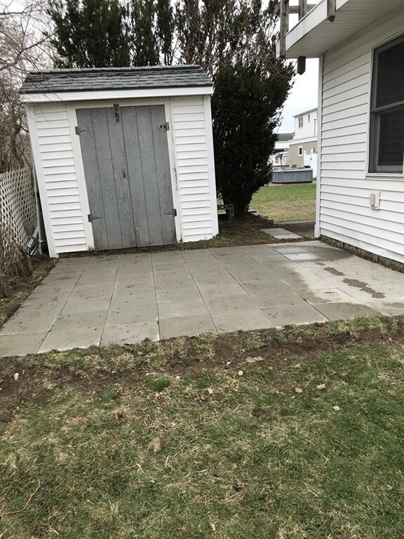 387 N End Blvd unit 1, Salisbury, MA 01952 - photo 4