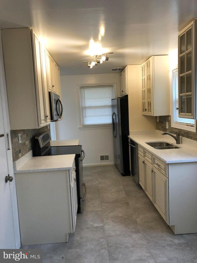 6524 8th Ave, Hyattsville, MD 20783 - photo 6