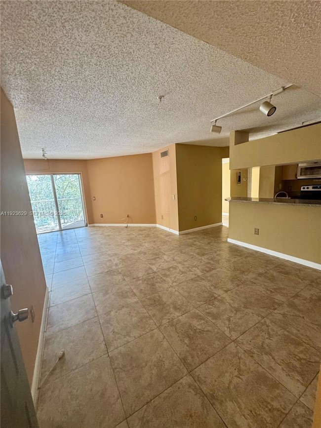 450 S Park Rd unit 5307, Hollywood, FL 33021 - photo 4