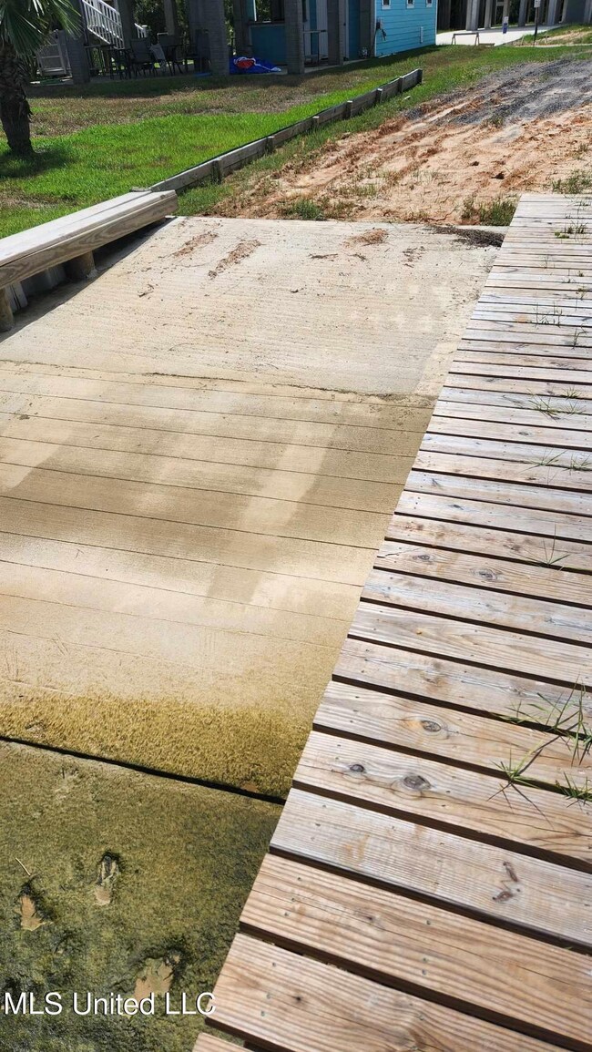 11038 Clleeves St, Shoreline Park, MS 39520 - photo 4