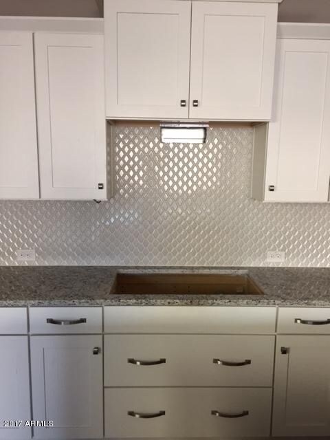 272 Kitchen