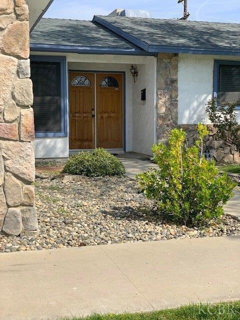 378 W Deodar Ln, Lemoore, CA 93245 - photo 3