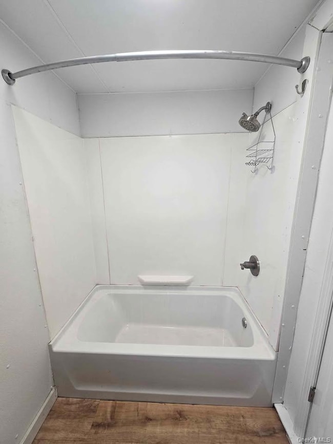 993 N Quaker Ln unit 3, Staatsburg, NY 12580 - photo 7