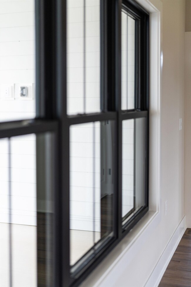 535 Jocelyn Ln, Waynesboro, VA 22980 - photo 7