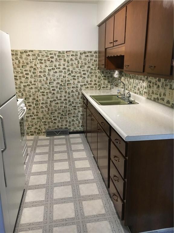 824 N Independence St, Tipton, IN 46072 - photo 7