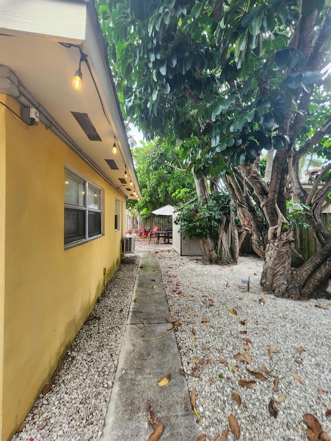 2032 NE 26th St unit 1, Wilton Manors, FL 33305 - photo 6