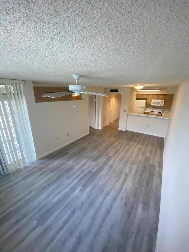 University Inn Condominium unit 1221, Coral Gables, FL 33146 - photo 4