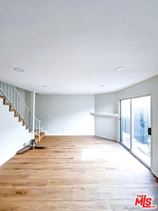 22423 Del Valle St unit 106, Los Angeles, CA 91364 - photo 5