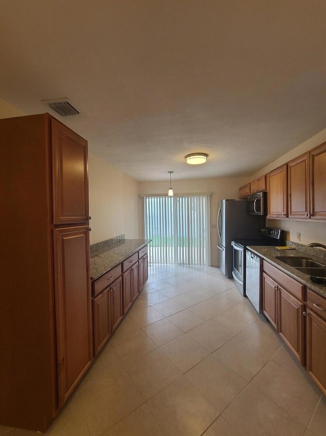 4683 Orleans Ct unit C, West Palm Beach, FL 33415 - photo 3