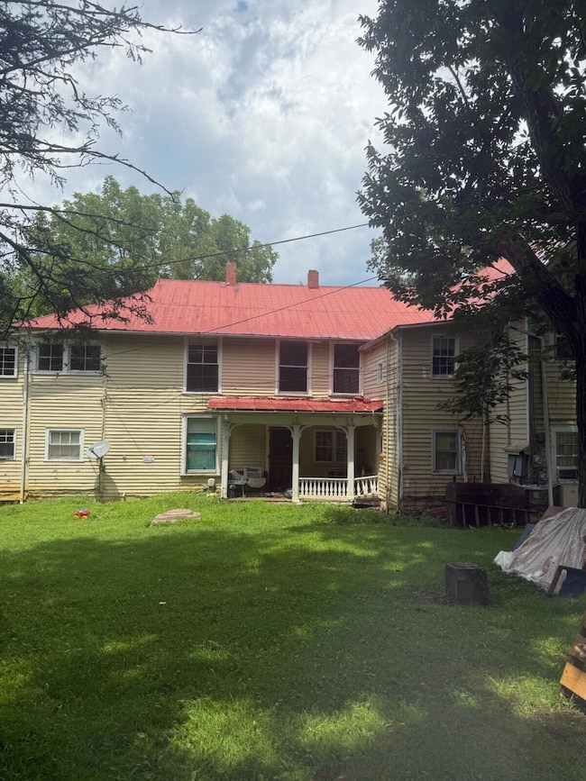 579,581 Botetourt Rd, Fincastle, VA 24090 - photo 4