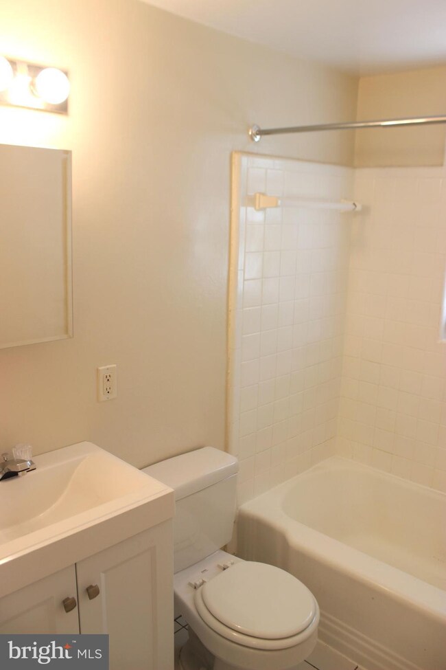 2243 Huntington Ave unit 103, Alexandria, VA 22303 - photo 6
