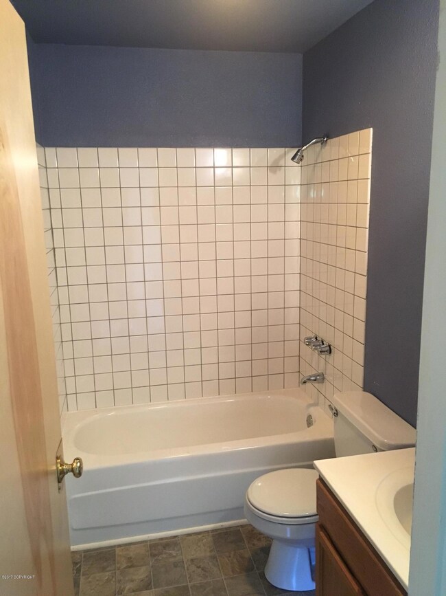 4004 Cope St unit 4, Anchorage, AK 99503 - photo 4