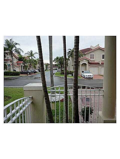 11590 NW 50th Terrace, Doral, FL 33178 - photo 2