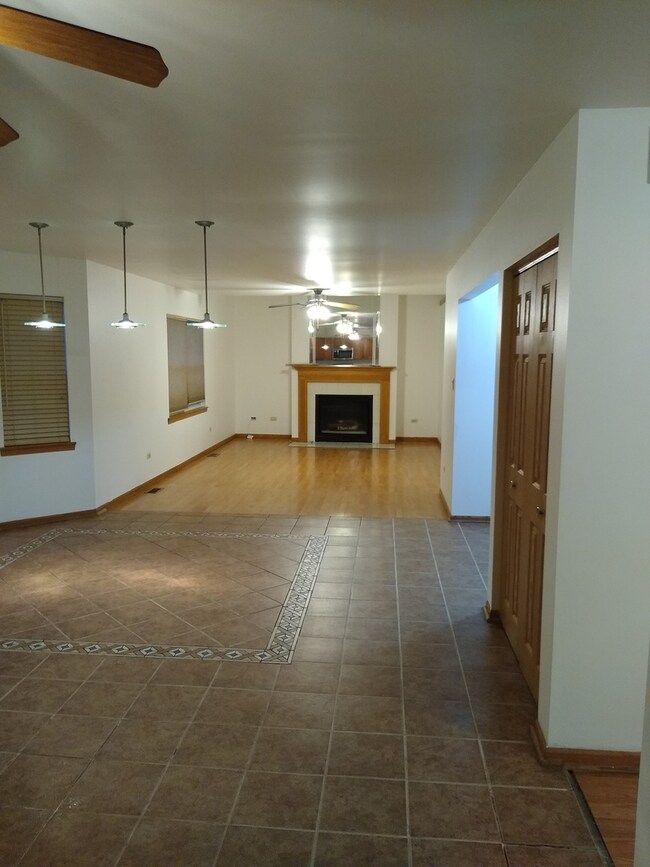 3916 172nd St, Country Club Hills, IL 60478 - photo 5