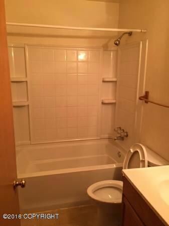 1507 W 45th Ave unit 4, Anchorage, AK 99503 - photo 4